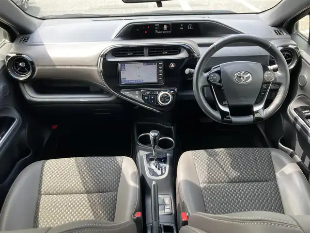トヨタ アクア クロスオーバー グラム 鳥取県 2019(令1)年 2.6万km ブラックマイカ 純正ナビ/フルセグ/CD/BT/バックカメラ/トヨタセーフティセンス/前後クリアランスソナー/ETC/ドライブレコーダー/ハーフレザーシート/ステアリングスイッチ/LEDヘットライト/純正16インチアルミホイール/プッシュエンジンスタート/スマートキー/保証書・取扱説明書