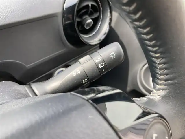 トヨタ アクア クロスオーバー グラム 鳥取県 2019(令1)年 2.6万km ブラックマイカ 純正ナビ/フルセグ/CD/BT/バックカメラ/トヨタセーフティセンス/前後クリアランスソナー/ETC/ドライブレコーダー/ハーフレザーシート/ステアリングスイッチ/LEDヘットライト/純正16インチアルミホイール/プッシュエンジンスタート/スマートキー/保証書・取扱説明書