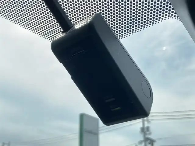 トヨタ アクア クロスオーバー グラム 鳥取県 2019(令1)年 2.6万km ブラックマイカ 純正ナビ/フルセグ/CD/BT/バックカメラ/トヨタセーフティセンス/前後クリアランスソナー/ETC/ドライブレコーダー/ハーフレザーシート/ステアリングスイッチ/LEDヘットライト/純正16インチアルミホイール/プッシュエンジンスタート/スマートキー/保証書・取扱説明書