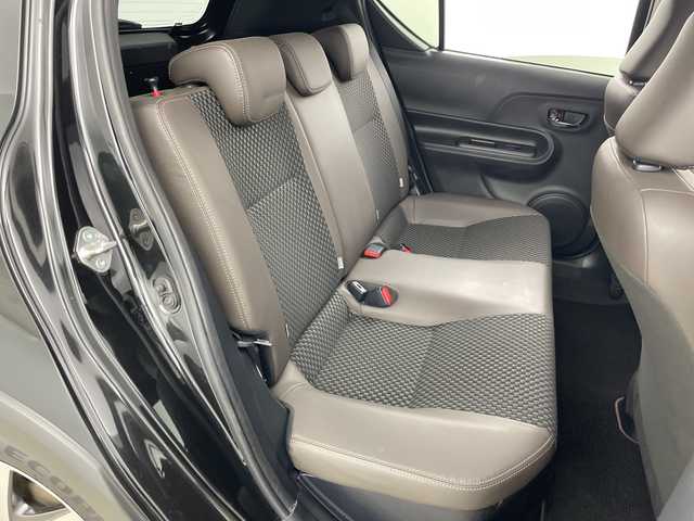 トヨタ アクア クロスオーバー グラム 愛知県 2019(令1)年 2.6万km ブラックマイカ 純正７インチSDナビ/（Bluetooth/ワンセグTV)/バックカメラ/ビルトインETC/トヨタセーフティセンス/前後クリアランスソナー/ドライブレコーダー前（DRT-H68A）/ハーフレザーシート/ステアリングスイッチ/ビルドインETC/LEDヘットライト/LEDフォグライト/純正16インチアルミホイール/プッシュエンジンスタート/スマートキー/保証書・取扱説明書