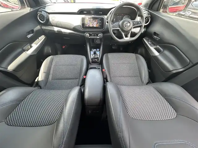 日産 キックス X 愛知県 2020(令2)年 4.6万km ラディアントレッド/ピュアブラック 2トーン ワンオーナー/メモリーナビ/（BT/AM/FM/CD/DVD/SD)/アラウンドビューモニター/フルセグTV/ドライブレコーダー/デジタルインナーミラー/ビルトインETC/純正17インチAW/ハーフレザーシート/LEDヘッドライト/フォグランプ/プッシュスタート/ステアリングスィッチ/ドアバイザー/フロアマット/スマートキー/スペアキー