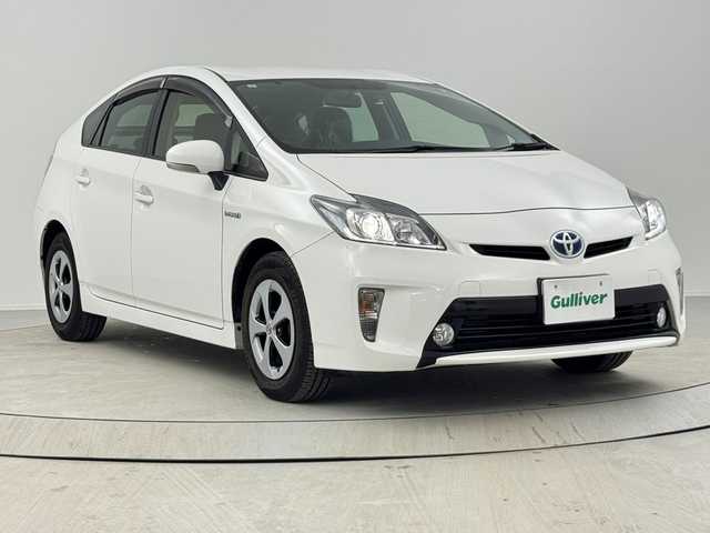 トヨタ プリウス S 熊本県 2013(平25)年 6万km スーパーホワイトⅡ 純正7インチナビ/ワンセグTV/バックカメラ/ビルトインETC/前方ドライブレコーダー/LEDヘッドライト/フォグランプ/純正フロアマット/純正ホイールキャップ