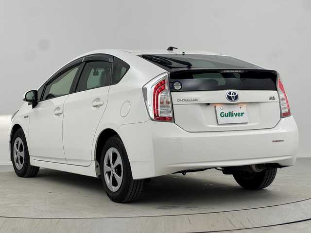 トヨタ プリウス S 熊本県 2013(平25)年 6万km スーパーホワイトⅡ 純正7インチナビ/ワンセグTV/バックカメラ/ビルトインETC/前方ドライブレコーダー/LEDヘッドライト/フォグランプ/純正フロアマット/純正ホイールキャップ