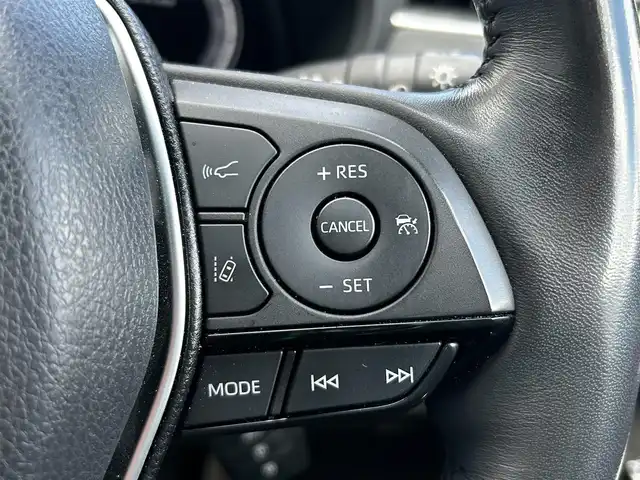 トヨタ ハリアー ハイブリッド Z レザーパッケージ 福島県 2023(令5)年 2.2万km プラチナホワイトパールマイカ トヨタセーフティセンス/プリクラッシュセーフティ/レーントレーシングアシスト/レーダークルーズコントロール/レーンディパーチャーアラート/オートマチックハイビーム/ロードサインアシスト/ドライバー異常時対応システム/プロアクティブドライビングアシスト /モデリスタエアロ/純正ディスプレイオーディオ/【USB/BT/TV/Miracast/ナビ機能】/バックカメラ/ビルトインETC/デジタルインナーミラー/ブラインドスポットモニター/ヘッドアップディスプレイ/ステアリングヒーター/前席シートヒーター/前席ベンチレーション/前席パワーシート/パワーバックドア/LEDオートライト/LEDフォグランプ/純正フロアマット/純正ドアバイザー