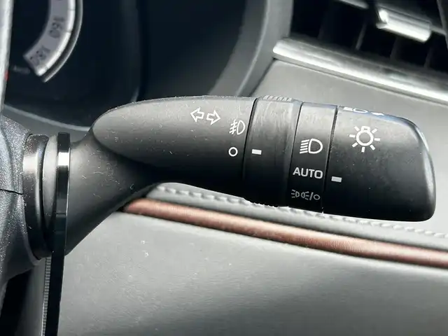 トヨタ ハリアー ハイブリッド Z レザーパッケージ 福島県 2023(令5)年 2.2万km プラチナホワイトパールマイカ トヨタセーフティセンス/プリクラッシュセーフティ/レーントレーシングアシスト/レーダークルーズコントロール/レーンディパーチャーアラート/オートマチックハイビーム/ロードサインアシスト/ドライバー異常時対応システム/プロアクティブドライビングアシスト /モデリスタエアロ/純正ディスプレイオーディオ/【USB/BT/TV/Miracast/ナビ機能】/バックカメラ/ビルトインETC/デジタルインナーミラー/ブラインドスポットモニター/ヘッドアップディスプレイ/ステアリングヒーター/前席シートヒーター/前席ベンチレーション/前席パワーシート/パワーバックドア/LEDオートライト/LEDフォグランプ/純正フロアマット/純正ドアバイザー