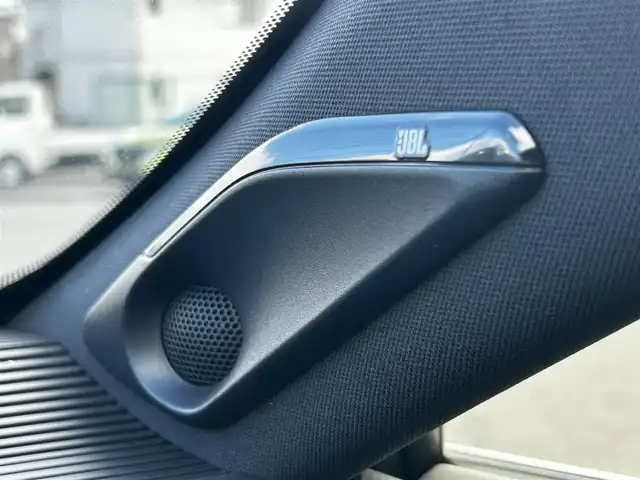 トヨタ ハリアー ハイブリッド Z レザーパッケージ 福島県 2023(令5)年 2.2万km プラチナホワイトパールマイカ トヨタセーフティセンス/プリクラッシュセーフティ/レーントレーシングアシスト/レーダークルーズコントロール/レーンディパーチャーアラート/オートマチックハイビーム/ロードサインアシスト/ドライバー異常時対応システム/プロアクティブドライビングアシスト /モデリスタエアロ/純正ディスプレイオーディオ/【USB/BT/TV/Miracast/ナビ機能】/バックカメラ/ビルトインETC/デジタルインナーミラー/ブラインドスポットモニター/ヘッドアップディスプレイ/ステアリングヒーター/前席シートヒーター/前席ベンチレーション/前席パワーシート/パワーバックドア/LEDオートライト/LEDフォグランプ/純正フロアマット/純正ドアバイザー