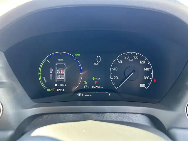 ホンダ ヴェゼル ハイブリッド e:HEV Z 群馬県 2021(令3)年 5.9万km プラチナホワイトパール ワンオーナー/ホンダセンシング/衝突軽減ブレーキ/純正メモリーナビ/バックカメラ　Bluetooth フルセグＴＶ/アダプティブクルーズコントロール/ヒルディセントコントロールスイッチ/両前席シートヒーター/パワーバックドア/パドルシフト/ステアリングヒーター/ステアリングリモコン/ビルトインＥＴＣ２．０/ブラインドスポットインフォメーション/ワイヤレススマホ充電/チップアップシート/社外ドライブレコーダー（前後カメラ）/保証書/取説/スペアキーｘ１