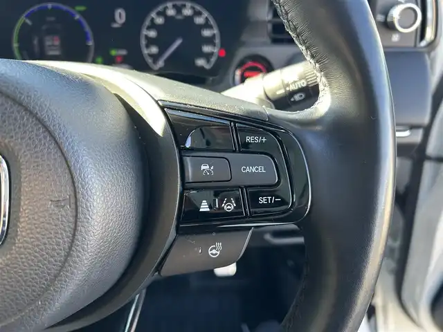 ホンダ ヴェゼル ハイブリッド e:HEV Z 群馬県 2021(令3)年 5.9万km プラチナホワイトパール ワンオーナー/ホンダセンシング/衝突軽減ブレーキ/純正メモリーナビ/バックカメラ　Bluetooth フルセグＴＶ/アダプティブクルーズコントロール/ヒルディセントコントロールスイッチ/両前席シートヒーター/パワーバックドア/パドルシフト/ステアリングヒーター/ステアリングリモコン/ビルトインＥＴＣ２．０/ブラインドスポットインフォメーション/ワイヤレススマホ充電/チップアップシート/社外ドライブレコーダー（前後カメラ）/保証書/取説/スペアキーｘ１