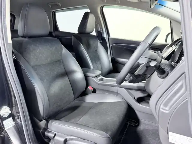 ホンダ シャトル ハイブリッド X 大阪府 2015(平27)年 4.2万km クリスタルブラックパール 純正ナビTV バックカメラ ハーフレザーシート クルーズコントロール 衝突軽減ブレーキ スマートキー プッシュスタート オートライト LEDヘッドライト ETC