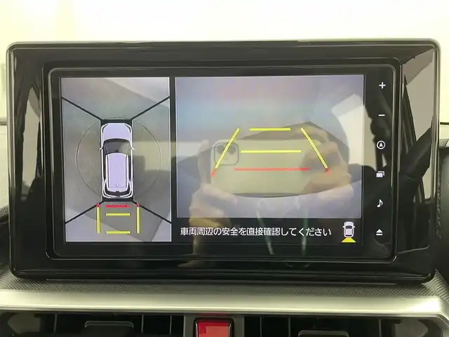 ダイハツ ロッキー プレミアム 大分県 2020(令2)年 5.1万km ブラックマイカメタリック/シャイニングホワイトパール 1000ccターボ車/スマートアシスト搭載/・衝突回避支援ブレーキ/・車線逸脱警報機能/・LKC（レーンキープコントロール）/・ACC/・オートハイビーム/・先行車発信お知らせ機能/ブラインドスポットモニター（BSM）/リヤクロストラフィックアラート（RCTA）/パノラミックビューモニター/純正9型ナビ　型式：NSZN-Y70D/【フルセグTV、DVD再生可、BT対応、USB】/ステアリングスイッチ/ビルトインETC/純正ドライブレコーダー（前方）/　型式：DRN-H70N/アイドリングストップ/電動格納ミラー/純正フロアマット/オートライト/LEDヘッドライト/LEDフォグ/リアフォグ/コーナーセンサー/純正17インチアルミホイール/保証書、取説、スペアキー有り