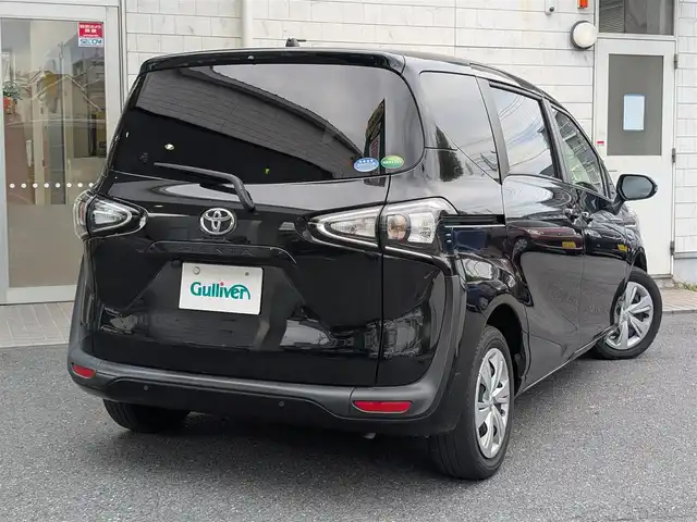 トヨタ シエンタ G 埼玉県 2019(令1)年 2.8万km ブラックマイカ 純正メモリナビ(NSZT-W)/フルセグテレビ/Bluetoothオーディオ/バックカメラ/プッシュスタート/両側パワースライドドア/シートヒーター(運転席、助手席)/ステアリングヒーター/ETC/コーナーセンサー(フロント、リア)/USB充電(Type-A×2)/スマートキー×2/整備記録簿(R2、R4、R6)