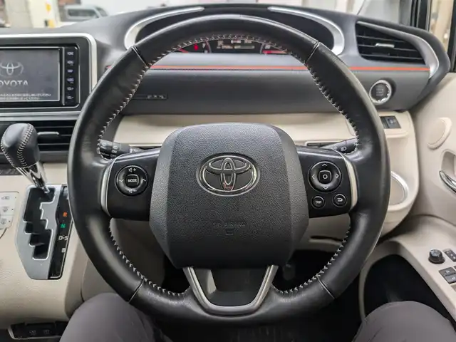 トヨタ シエンタ G 埼玉県 2019(令1)年 2.8万km ブラックマイカ 純正メモリナビ(NSZT-W)/フルセグテレビ/Bluetoothオーディオ/バックカメラ/プッシュスタート/両側パワースライドドア/シートヒーター(運転席、助手席)/ステアリングヒーター/ETC/コーナーセンサー(フロント、リア)/USB充電(Type-A×2)/スマートキー×2/整備記録簿(R2、R4、R6)