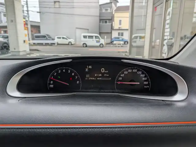 トヨタ シエンタ G 埼玉県 2019(令1)年 2.8万km ブラックマイカ 純正メモリナビ(NSZT-W)/フルセグテレビ/Bluetoothオーディオ/バックカメラ/プッシュスタート/両側パワースライドドア/シートヒーター(運転席、助手席)/ステアリングヒーター/ETC/コーナーセンサー(フロント、リア)/USB充電(Type-A×2)/スマートキー×2/整備記録簿(R2、R4、R6)