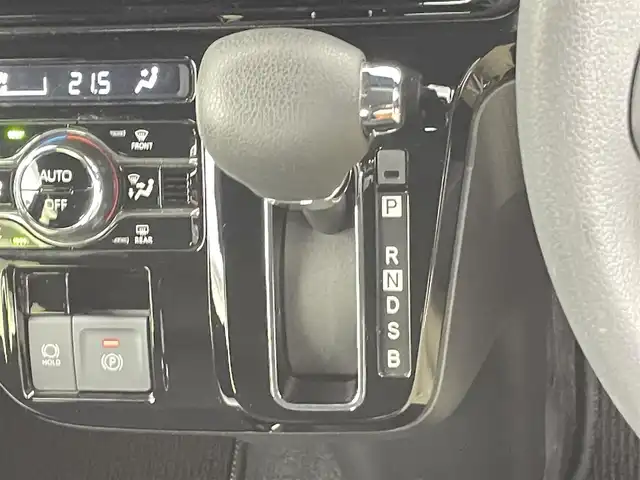 ダイハツ タント カスタム X 千葉県 2022(令4)年 1.8万km ブラックマイカメタリック 禁煙車/両側パワースライドドア/・ウェルカムオープン機能/・タッチ＆ゴーロック機能/スマートアシストIII/・衝突警報機能/衝突回避支援ブレーキ機能（対車両・対歩行者）/・車線逸脱警報機能/・誤発進抑制制御機能（前方、後方）/・オートハイビーム/・先行車発進お知らせ機能/・コーナーセンサー/純正SDナビ/・型式：NMZK-W72D/・CD/DVD/フルセグTV/Bluetooth/パノラマモニター/バックカメラ/シートヒーター/ETC/電動パーキングブレーキ/オートブレーキホールド機能/360°スーパーUV＆IRカットガラス/格納式リアドアサンシェード/アイドリングストップ/純正アルミホイール/純正フロアマット/LEDオートライト/LEDフォグランプ/プッシュスタート/スマートキー/スペアキー1本
