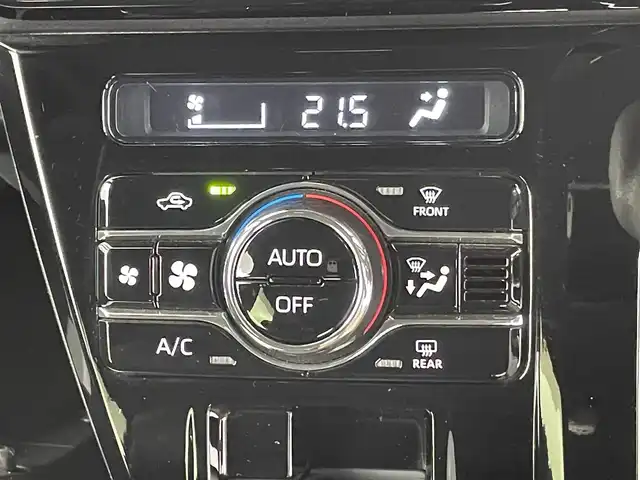 ダイハツ タント カスタム X 千葉県 2022(令4)年 1.8万km ブラックマイカメタリック 禁煙車/両側パワースライドドア/・ウェルカムオープン機能/・タッチ＆ゴーロック機能/スマートアシストIII/・衝突警報機能/衝突回避支援ブレーキ機能（対車両・対歩行者）/・車線逸脱警報機能/・誤発進抑制制御機能（前方、後方）/・オートハイビーム/・先行車発進お知らせ機能/・コーナーセンサー/純正SDナビ/・型式：NMZK-W72D/・CD/DVD/フルセグTV/Bluetooth/パノラマモニター/バックカメラ/シートヒーター/ETC/電動パーキングブレーキ/オートブレーキホールド機能/360°スーパーUV＆IRカットガラス/格納式リアドアサンシェード/アイドリングストップ/純正アルミホイール/純正フロアマット/LEDオートライト/LEDフォグランプ/プッシュスタート/スマートキー/スペアキー1本