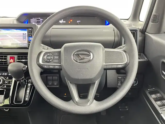 ダイハツ タント カスタム X 千葉県 2022(令4)年 1.8万km ブラックマイカメタリック 禁煙車/両側パワースライドドア/・ウェルカムオープン機能/・タッチ＆ゴーロック機能/スマートアシストIII/・衝突警報機能/衝突回避支援ブレーキ機能（対車両・対歩行者）/・車線逸脱警報機能/・誤発進抑制制御機能（前方、後方）/・オートハイビーム/・先行車発進お知らせ機能/・コーナーセンサー/純正SDナビ/・型式：NMZK-W72D/・CD/DVD/フルセグTV/Bluetooth/パノラマモニター/バックカメラ/シートヒーター/ETC/電動パーキングブレーキ/オートブレーキホールド機能/360°スーパーUV＆IRカットガラス/格納式リアドアサンシェード/アイドリングストップ/純正アルミホイール/純正フロアマット/LEDオートライト/LEDフォグランプ/プッシュスタート/スマートキー/スペアキー1本