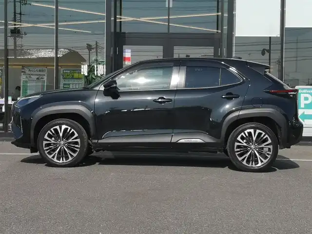 トヨタ ヤリスクロス ハイブリッド Z 茨城県 2021(令3)年 2.4万km ブラックマイカ 純正ナビ/【AM・FM・USB・BT】/パワーシート/シートヒーター/レーダークルコン/Ｂカメラ/ETC2.0/前後ドラレコ/前後コーナーセンサー/ステリモ/ブレーキホールド/オートライト/オートハイビーム/ヘッドライトレベライザー/LEDライト/純正アルミホイール