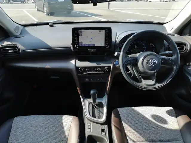 トヨタ ヤリスクロス ハイブリッド Z 茨城県 2021(令3)年 2.4万km ブラックマイカ 純正ナビ/【AM・FM・USB・BT】/パワーシート/シートヒーター/レーダークルコン/Ｂカメラ/ETC2.0/前後ドラレコ/前後コーナーセンサー/ステリモ/ブレーキホールド/オートライト/オートハイビーム/ヘッドライトレベライザー/LEDライト/純正アルミホイール