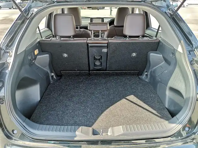 トヨタ ヤリスクロス ハイブリッド Z 茨城県 2021(令3)年 2.4万km ブラックマイカ 純正ナビ/【AM・FM・USB・BT】/パワーシート/シートヒーター/レーダークルコン/Ｂカメラ/ETC2.0/前後ドラレコ/前後コーナーセンサー/ステリモ/ブレーキホールド/オートライト/オートハイビーム/ヘッドライトレベライザー/LEDライト/純正アルミホイール