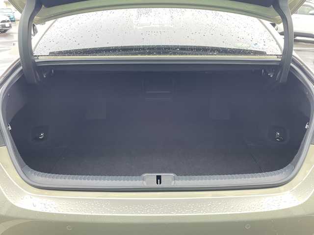 レクサス ＥＳ 300h 長野県 2019(令1)年 2.8万km アイスエクリュマイカメタリック 禁煙車/純正ナビ（CD/フルセグTV/Bluetooth）/セーフティセンス/・プリクラッシュセーフティ/・レーントレーシングアシスト/・アダプティブハイビームシステム/・レーダークルーズコントロール/・ロードサインアシスト/・先行車発進告知機能/・ドライバー異常時対応システム/・パーキングサポートブレーキ/バックカメラ/サンルーフ/ビルトインETC2.0/ドライブレコーダー/前席シートヒーター/前席ベンチレーション/前席パワーシート（運転席メモリー機能付）/ウッドコンビステアリング/パドルシフト/ステアリングスイッチ/ステアリングヒーター/電動パーキングブレーキ/ブレーキホールド/LEDヘッドライト/オートライト/スマートキー/Pスタート/電動格納ミラー/電動リアサンシェード/純正17インチAW/純正フロアマット/社外AWスタッドレス積み込み