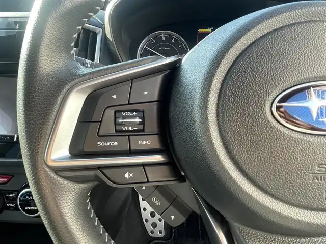 スバル インプレッサ スポーツ 2．0i－S アイサイト 島根県 2016(平28)年 0.9万km アイスシルバーメタリック 純正メモリナビ/フルセグＴＶ/Ｂｌｕｅｔｏｏｔｈ・ＵＳＢ接続/CD・DVD再生/ＥＴＣ2.0/バックカメラ/前方ドライブレコーダー/アイサイト/衝突軽減ブレーキ/レーンキープアシスト/誤発進抑制機能/ブラインドスポットモニター/追従式クルーズコントロール/前席パワーシート/電動パーキングブレーキ/オートブレーキホールド/純正フロアマット/横滑り防止装置/純正18インチアルミホイール/LEDオートライト/フォグランプ/トノカバー/電動格納ウインカーミラー/ドアバイザー/スマートキー/プッシュスタート