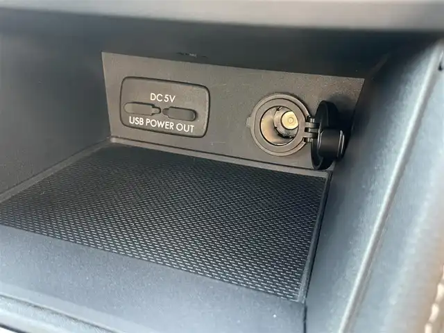 スバル インプレッサ スポーツ 2．0i－S アイサイト 島根県 2016(平28)年 0.9万km アイスシルバーメタリック 純正メモリナビ/フルセグＴＶ/Ｂｌｕｅｔｏｏｔｈ・ＵＳＢ接続/CD・DVD再生/ＥＴＣ2.0/バックカメラ/前方ドライブレコーダー/アイサイト/衝突軽減ブレーキ/レーンキープアシスト/誤発進抑制機能/ブラインドスポットモニター/追従式クルーズコントロール/前席パワーシート/電動パーキングブレーキ/オートブレーキホールド/純正フロアマット/横滑り防止装置/純正18インチアルミホイール/LEDオートライト/フォグランプ/トノカバー/電動格納ウインカーミラー/ドアバイザー/スマートキー/プッシュスタート