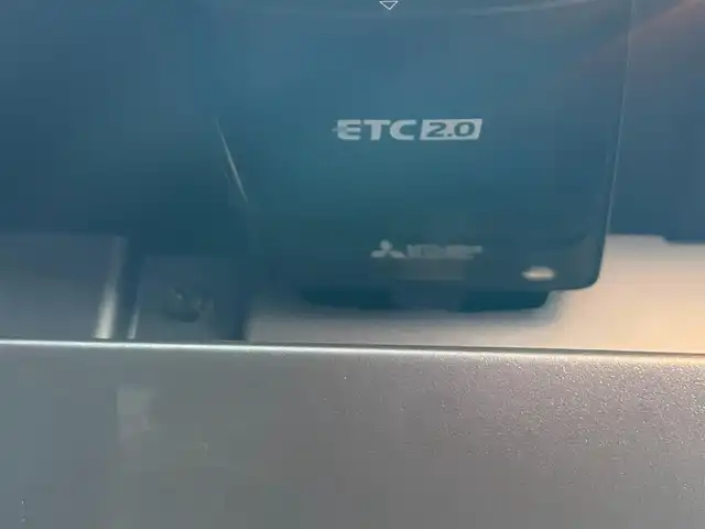 スバル インプレッサ スポーツ 2．0i－S アイサイト 島根県 2016(平28)年 0.9万km アイスシルバーメタリック 純正メモリナビ/フルセグＴＶ/Ｂｌｕｅｔｏｏｔｈ・ＵＳＢ接続/CD・DVD再生/ＥＴＣ2.0/バックカメラ/前方ドライブレコーダー/アイサイト/衝突軽減ブレーキ/レーンキープアシスト/誤発進抑制機能/ブラインドスポットモニター/追従式クルーズコントロール/前席パワーシート/電動パーキングブレーキ/オートブレーキホールド/純正フロアマット/横滑り防止装置/純正18インチアルミホイール/LEDオートライト/フォグランプ/トノカバー/電動格納ウインカーミラー/ドアバイザー/スマートキー/プッシュスタート