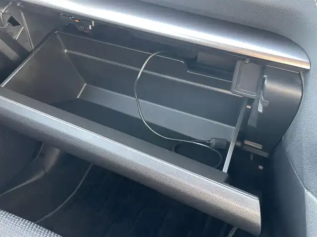 スバル インプレッサ スポーツ 2．0i－S アイサイト 島根県 2016(平28)年 0.9万km アイスシルバーメタリック 純正メモリナビ/フルセグＴＶ/Ｂｌｕｅｔｏｏｔｈ・ＵＳＢ接続/CD・DVD再生/ＥＴＣ2.0/バックカメラ/前方ドライブレコーダー/アイサイト/衝突軽減ブレーキ/レーンキープアシスト/誤発進抑制機能/ブラインドスポットモニター/追従式クルーズコントロール/前席パワーシート/電動パーキングブレーキ/オートブレーキホールド/純正フロアマット/横滑り防止装置/純正18インチアルミホイール/LEDオートライト/フォグランプ/トノカバー/電動格納ウインカーミラー/ドアバイザー/スマートキー/プッシュスタート