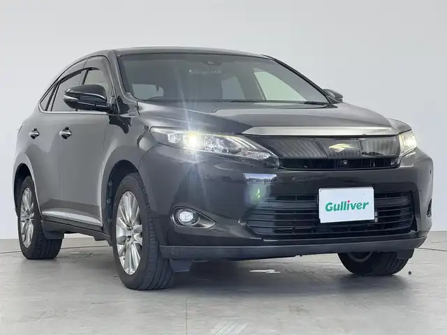 トヨタ ハリアー プレミアム アドバンスドP 愛知県 2014(平26)年 12万km ダークブラウンM 電動マルチパネルムーンルーフ/JBLプレミアムサウンド/純正8インチSDナビ/(BT/CD/DVD/SDAUX/フルセグTV）/全方位バックカメラ/レザーシート/D＋N席シートヒーター/パノラミックビューボタン/ETC/トヨタセーフティセンス/・クリアランスソナー/・レーンキープアシスト/・インテリジェントクリアランスソナー/・プリクラッシュセーフティー/純正LEDヘッドライト/カーテンエアバッグ/純正18インチAW/ドアバイザー