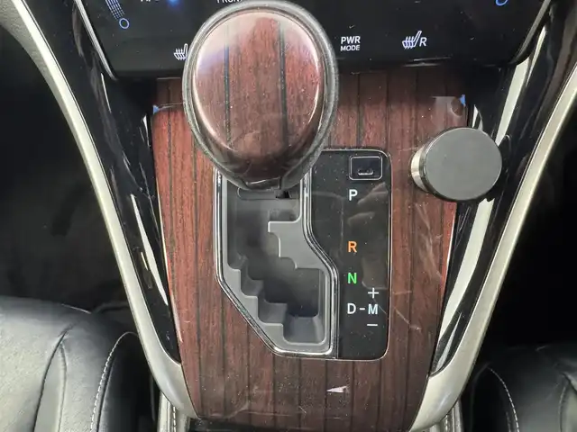 トヨタ ハリアー プレミアム アドバンスドP 愛知県 2014(平26)年 12万km ダークブラウンM 電動マルチパネルムーンルーフ/JBLプレミアムサウンド/純正8インチSDナビ/(BT/CD/DVD/SDAUX/フルセグTV）/全方位バックカメラ/レザーシート/D＋N席シートヒーター/パノラミックビューボタン/ETC/トヨタセーフティセンス/・クリアランスソナー/・レーンキープアシスト/・インテリジェントクリアランスソナー/・プリクラッシュセーフティー/純正LEDヘッドライト/カーテンエアバッグ/純正18インチAW/ドアバイザー