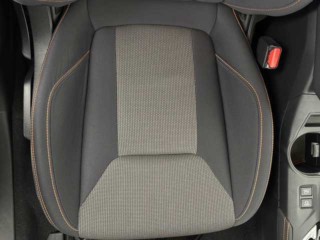 スバル インプレッサ ＸＶ 2．0i－L アイサイト 新潟県 2019(平31)年 3.9万km クリスタルホワイトP 4WD/EyeSight Ver3/純正SDナビ/(AM/FM/CD/SD/フルセグ/Bluetooth)/全車速追従機能付きクルーズコントロール/LEDオートライト/アルミホイール付夏タイヤ積込/(225/60/R17/6mm)/DIATONEサウンド/ブラインドスポットモニター/純正フロアマット/ドアバイザー/スマートキー/ETC