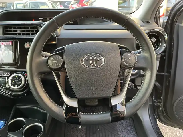 トヨタ アクア G ソフトレザーセレクション 埼玉県 2017(平29)年 10.5万km ブラックマイカ (株)IDOMが運営する【じしゃロン鳩ヶ谷店】の自社ローン専用車両になりますこちらは現金またはオートローンご利用時の価格です。自社ローンご希望の方は別途その旨お申付け下さい/トヨタセーフティセンス/レーンキープアシスト/社外ＳＤナビ /　(CD/DVD/SD/Bluetooth接続)/フルセグＴＶ/バックカメラ/ＥＴＣ/ドライブレコーダー/レザーシート/クルーズコントロール