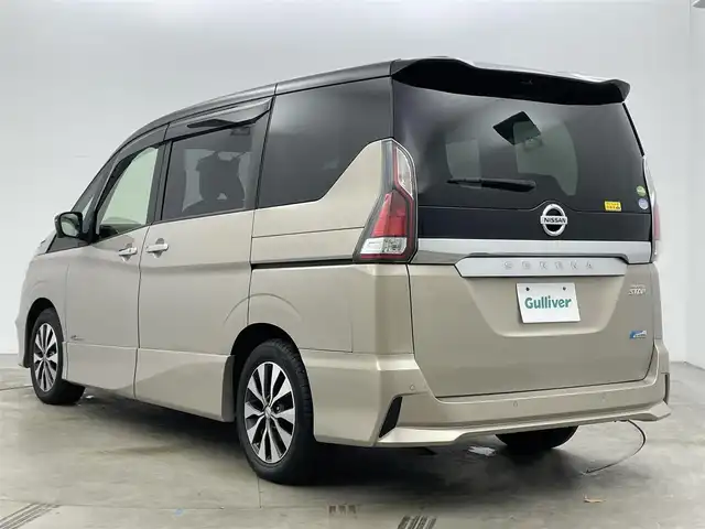 日産 セレナ ハイウェイスター G プロパイロットED 岡山県 2016(平28)年 6.7万km カシミヤグレージュ 2トーン 純正９インチナビ　/（CD/DVD/BT/フルセグ）/型式：MM516D－L/純正１１インチフリップダウンモニター　/プロパイロット　/衝突軽減ブレーキ　/オートブレーキホールド/両側電動スライド　/アラウンドビューモニター/デジタルインナーミラー　/ビルトインＥＴＣ　/ＬＥＤヘッドライト/フォグランプ　/純正ドライブレコーダー（前）　/コーナーセンサー前後/パーキングアシスト/ＵＳＢ接続/取扱説明書/スペアキー×１