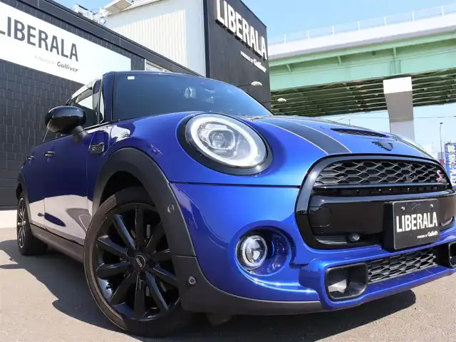 ＭＩＮＩ ミニ クーパー SD 宮城県 2020(令2)年 4.5万km 青Ⅱ エナジェティックスタイル/カメラ＆パーキングアシストＰＫＧ/ペッパーＰＫＧ/純正ナビ【ＢＴ／ＵＳＢ】/インテリジェントセーフティ　/アダプティブクルーズコントロール　/レザー調シートカバー/バックカメラ　/ドライブレコーダー　/ユニオンジャックテールライト　/純正１７インチＡＷ/ミラー一体型ＥＴＣ/ドアバイザー/フォグランプ/コーナーセンサー(前後)/LEDヘッドライト/プッシュスタート/スマートキー/MTモード付/純正フロアマット/アイドリングストップ/オートライト/ステアリングスイッチ