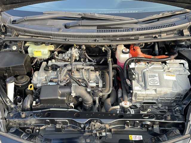 トヨタ アクア G ソフトレザーセレクション 山口県 2017(平29)年 5.3万km ブラックマイカ 9インチ純正SDナビ【NSZT-Y66T】/フルセグテレビ/DVD再生機能有/バックカメラ/Bluetooth/マルチインフォメーションディスプレイ/ドライブレコーダー/ETC/15インチ純正アルミホイール/社外フロアマット/LEDヘッドランプ/オートライト/フォグランプ/スマートキー/スペアキー有/プッシュスタート/チルトステアリング/ステアリングスイッチ/モードスイッチ【エコドライブモード・EVドライブモード】/合皮シート/可倒式リアシート/ドアバイザー/Toyota Safety Sense/・プリクラッシュセーフティシステム/・レーンディパーチャーアラート/・オートマチックハイビーム/クルーズコントロール/横滑り防止装置/運転席・助手席SRSエアバッグ/盗難防止装置