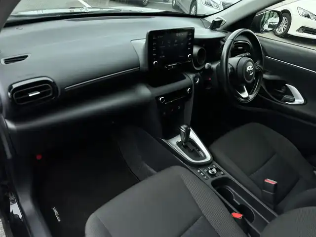 トヨタ ヤリスクロス G 島根県 2020(令2)年 7.4万km ブラックマイカ 登録時走行距離　73603km/ワンオーナー/純正ディスプレイオーディオ/フルセグTV/LEDヘッドライト/レーダークルーズコントロール/前後コーナーセンサー/ビルトインETC/SOSボタン/衝突被害軽減システム/レーンキープアシスト/横滑り防止装置/盗難防止装置/オートホールド/純正フロアマット/スマートキー/ダブル＋サイドエアバッグ/カーテンエアバッグ/禁煙車