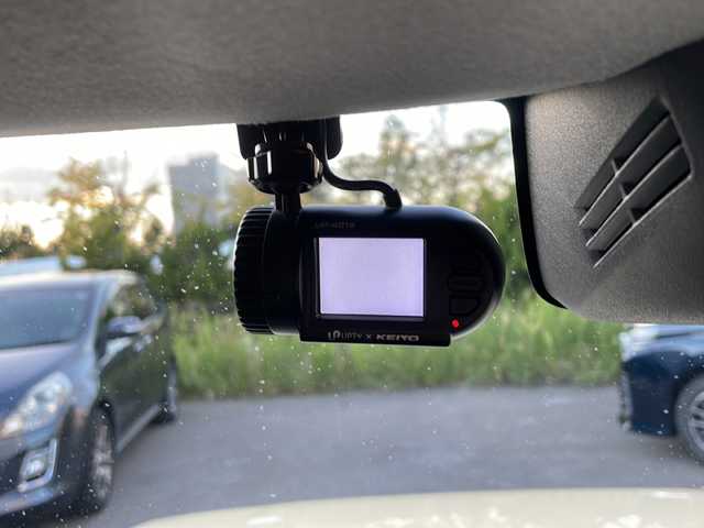 スズキ ジムニー XC 青森県 2020(令2)年 7.9万km シフォンアイボリーメタリックブラック2トーンルーフ ・衝突軽減ブレーキ/・レーンキープアシスト/・クルーズコントロール/・社外ナビ/・Bluetooth/・フルセグ/・バックカメラ/・USBポート/・ドライブレコーダー/・ETC/・純正LEDフォグ/・純正16AW/・プッシュスタート/・スマートキー/・背面タイヤ/・アイドリングストップ/・ダウンヒルアシスト/・シートヒーター/・ミラーヒーター/・ブラックルーフ