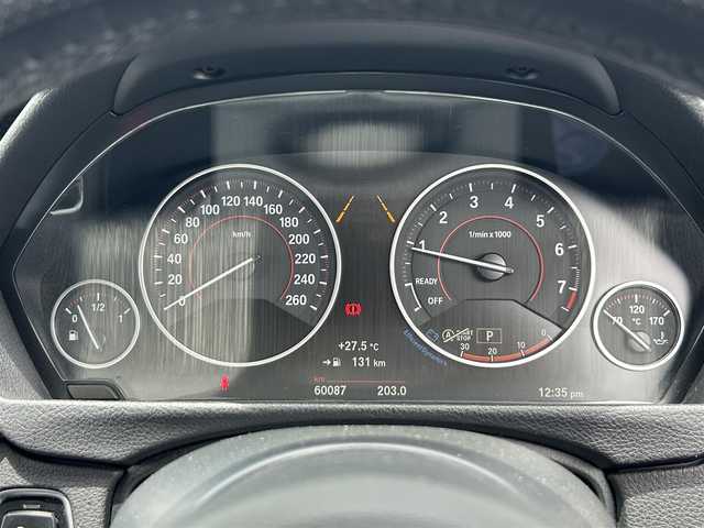 ＢＭＷ ３１８ｉ Mスポーツ 奈良県 2017(平29)年 6万km パール 純正ナビ　/前後ドライブレコーダー　/バックカメラ　/ビルトインＥＴＣ　/コーナーセンサー　/クルーズコントロール　/パワーシート　/衝突被害軽減システム　/ＬＥＤヘッドライト　/スマートキー　/純正１８インチアルミ/ターボ付き