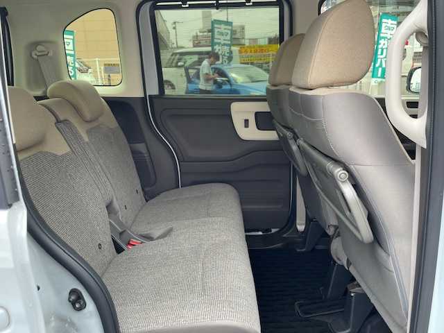 ホンダ Ｎ ＢＯＸ L 大分県 2023(令5)年 0.9万km プレミアムサンライトホワイトパール Gathersナビ(vxm-235ci)/【Bluetooth/CD/AM・FMラジオ/SD】/外部端子接続：USB/バックカメラ/左側パワースライドドア/右側イージークローザードア/ホンダセンシング /●衝突軽減ブレーキ（CMBS）/●誤発進抑制機能/●歩行者事故低減ステアリング/●路外逸脱抑制機能/●渋滞追従機能付アダプティブクルーズコントロール（ACC）/●車線維持支援システム（LKAS）/●先行車発進お知らせ機能/●標識認識機能/●後方誤発進抑制機能/●オートハイビーム/純正ドアバイザー/純正フロアマット/純正ドライブレコーダー/保証書/スマートキー2本