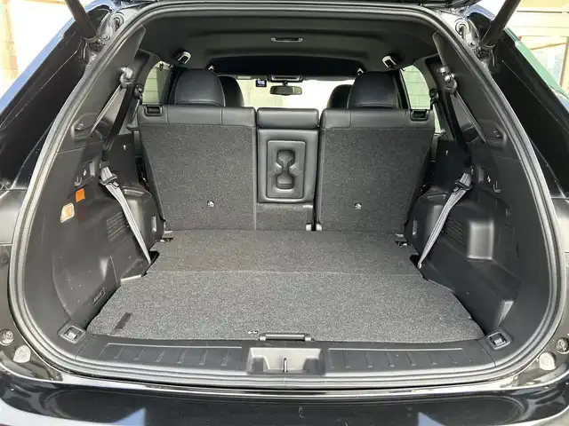 三菱 アウトランダー ＰＨＥＶ P 福岡県 2021(令3)年 3万km ブラックダイヤモンド 純正9インチディスプレイオーディオ/　（AM/FM/Bluetooth/フルセグTV/ナビキット）/BOSEプレミアムサウンド/フロント/サイド/バックカメラ/マルチアラウンドモニター/黒色レザーシートリフレッシュ機能付/e-Assist/・マイパイロット/・衝突被害軽減ブレーキシステム/・前方衝突予測警報/・踏み間違え衝突防止アシスト/・車線逸脱警報システム/・後側方車両検知警報システム/・後側方衝突防止支援システム/・後退時車両検知警報システム/・ふらつき警報/・標識認識システム/・アダプティブLEDヘッドライト/レーダークルーズコントロール/オートライト/コナーセンサー/クリアランスソナー/ヒルディセントコントロール/純正20インチアルミホイール/パワーバックドア/ヘッドアップディスプレイ/パワーシート（D/N）/シートヒーター（全席）/ポジションメモリ（D/N）/ステアリングヒーター/パドルシフト/置くだけ充電/サンシェード/前後ドライブレコーダー（HDR963GW）/ビルトインETC2.0/充電ケーブル/100VAC電源/ISOFIX/スペアキー×1/保証書/取扱説明書/ナビ取扱説明書
