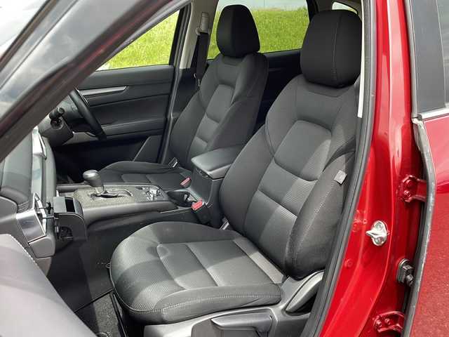マツダ ＣＸ－５ XD プロアクティブ 新潟県 2017(平29)年 8.6万km ソウルレッドクリスタルM 4WD/純正メモリナビ/CD/DVD/BT/フルセグテレビ/バック/サイドカメラ/ETC/衝突被害軽減ブレーキ/レーンキープアシスト/レーダークルーズコントロール/コーナーセンサー/MTモード付きAT/ステアリングスイッチ/スマートキー/プッシュスタート/LEDライト/オートライト/オートハイビーム/純正17インチアルミホイール/社外17インチAW冬タイヤ車載