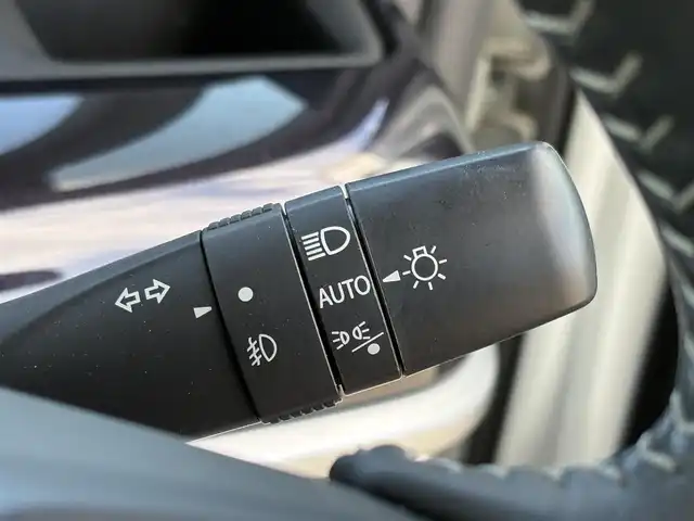 スズキ スペーシア カスタム HYBRID XS 大分県 2022(令4)年 1.2万km ピュアホワイトP ・純正ナビ(CD/DVD/SD/BT/USB)/・全方位カメラ/・フルセグテレビ/・衝突軽減ブレーキ/・コーナーセンサー/・両側パワースライド/・ヘッドアップディスプレイ/・レーダークルーズコントロール/・ETC/・ドライブレコーダー/・運転席シートヒーター/・スマートキー/・プッシュスタートボタン/・純正アルミホイール