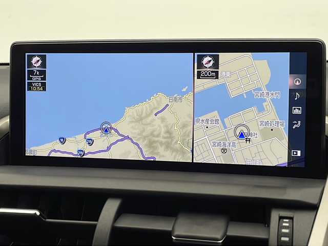 レクサス ＮＸ 300h Iパッケージ 宮崎県 2018(平30)年 4.1万km ソニッククォーツ 禁煙車/レクサスセーフティシステム/純正9.8型ナビTV/（CD/DVD/MSV/Bluetooth/FMAM/フルセグTV)/純正ビルトイン2.0ETC/純正3眼LEDオートライト/純正LEDフォグ/純正18インチアルミ/純正フロアマット/社外ドライブレコーダー/プリクラッシュセーフティ/アダプティブクルーズコントロール/レーンディパーチャーアラート/オートマチックハイビーム/ブラインドスポットモニター/パノラミックビューモニター/クリアランスソナー/黒本革シート/パワーシート/シートヒーター/ステアリングヒーター/パワーチルトステアリング/パワーバックドア/パドルシフト/オートエアコン（ナノイー）/オート電動格納ミラー/スマートキー/プッシュエンジンスタート/スペアキー/新車時保証書/取扱い説明書