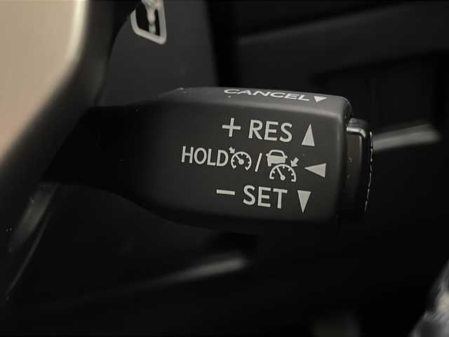 レクサス ＮＸ 300h Iパッケージ 宮崎県 2018(平30)年 4.1万km ソニッククォーツ 禁煙車/レクサスセーフティシステム/純正9.8型ナビTV/（CD/DVD/MSV/Bluetooth/FMAM/フルセグTV)/純正ビルトイン2.0ETC/純正3眼LEDオートライト/純正LEDフォグ/純正18インチアルミ/純正フロアマット/社外ドライブレコーダー/プリクラッシュセーフティ/アダプティブクルーズコントロール/レーンディパーチャーアラート/オートマチックハイビーム/ブラインドスポットモニター/パノラミックビューモニター/クリアランスソナー/黒本革シート/パワーシート/シートヒーター/ステアリングヒーター/パワーチルトステアリング/パワーバックドア/パドルシフト/オートエアコン（ナノイー）/オート電動格納ミラー/スマートキー/プッシュエンジンスタート/スペアキー/新車時保証書/取扱い説明書