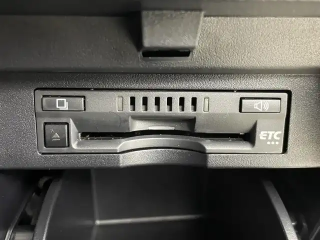 トヨタ アルファード S タイプゴールドⅡ 埼玉県 2021(令3)年 1.8万km ホワイトパールクリスタルシャイン 禁煙車　純正9型ナビ　サンルーフ　後席モニター　モデリスタエアロ　バックカメラ　ETC　デジタルインナーミラー　オットマン　両側パワースライドドア　電動リアゲート　衝突被害軽減　コーナーセンサー