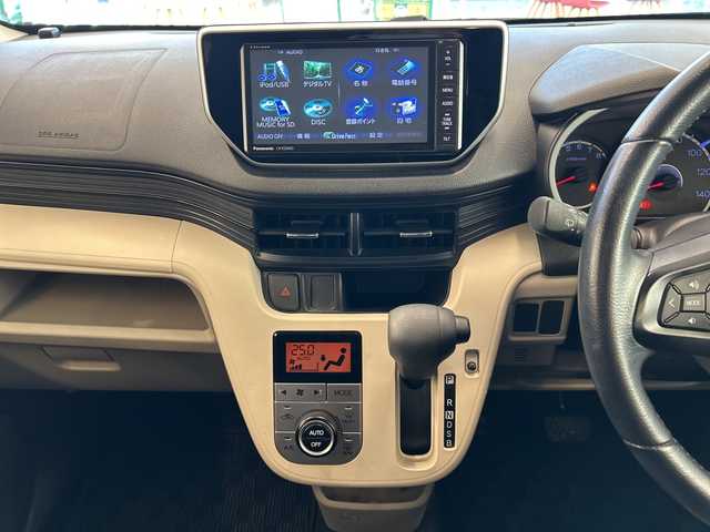 ダイハツ ムーヴ X ターボ 岐阜県 2016(平28)年 1.3万km シルバー 社外ナビ/取説/プッシュスタート/スマートキー/ヘッドライト光軸調整/バックモニター/フルセグ/純正マット/ベンチシート/純正アルミホイール/ハロゲンライト/Bluetooth/ドアバイザー/CD／DVDチェンジャー