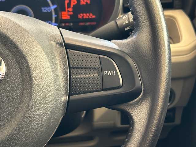 ダイハツ ムーヴ X ターボ 岐阜県 2016(平28)年 1.3万km シルバー 社外ナビ/取説/プッシュスタート/スマートキー/ヘッドライト光軸調整/バックモニター/フルセグ/純正マット/ベンチシート/純正アルミホイール/ハロゲンライト/Bluetooth/ドアバイザー/CD／DVDチェンジャー