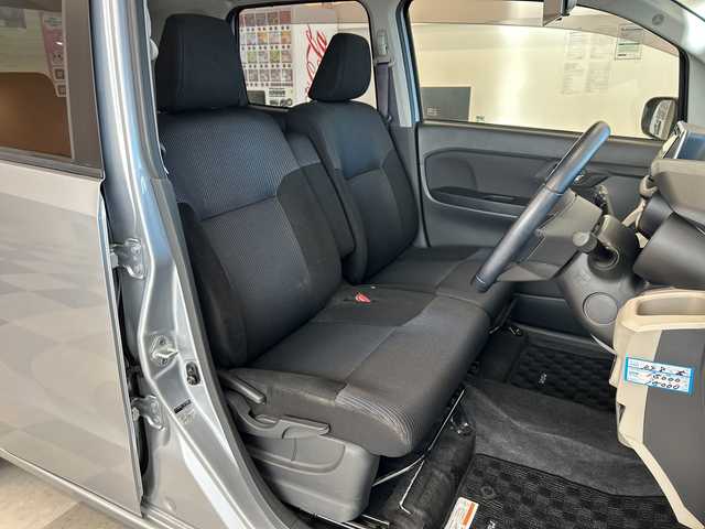 ダイハツ ムーヴ X ターボ 岐阜県 2016(平28)年 1.3万km シルバー 社外ナビ/取説/プッシュスタート/スマートキー/ヘッドライト光軸調整/バックモニター/フルセグ/純正マット/ベンチシート/純正アルミホイール/ハロゲンライト/Bluetooth/ドアバイザー/CD／DVDチェンジャー