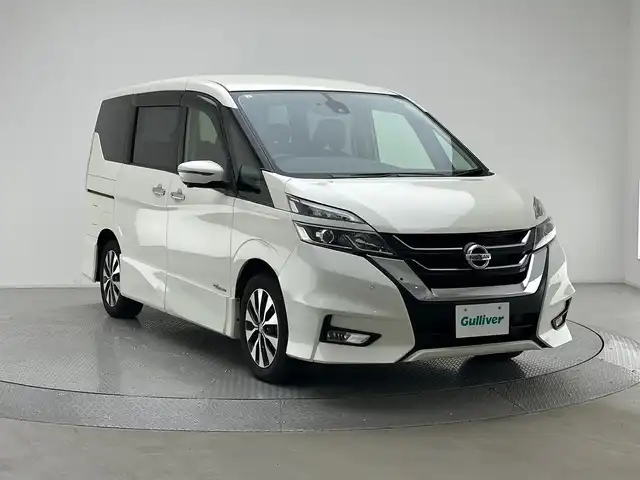 日産 セレナ ハイウェイスター 兵庫県 2017(平29)年 6.1万km ブリリアントホワイトパール 純正ＳＤナビ　/CD/DVD/Bluetooth/SD/フルセグ/両側パワースライドドア　/クルーズコントロール　/コーナーセンサー　/純正フロアマット　/アラウンドビューモニター　/エマージェンシーブレーキ　/パーキングアシスト　/純正フリップダウンモニター/ドアバイザー/LEDヘッドライト/フォグランプ/ドライブレコーダー/純正16インチアルミホイール