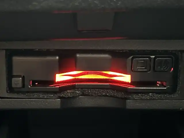 トヨタ アルファード S Cパッケージ 愛知県 2021(令3)年 4.9万km ホワイトパールクリスタルシャイン 純正ディスプレイオーディオ　コネクティッドナビ対応/純正フリップダウンモニター/純正DVDデッキ/ETC/バックカメラ/電動ムーンルーフ/デジタルインナーミラー/運転席メモリー付きパワーシート/シートベンチレーション/ステアリングヒーター/トヨタセーフティセンス/・プリクラッシュセーフティ/・レーンアシスト/・プリクラッシュセーフティ/・ブラインドスポットモニター/・レーダークルーズコントロール/・ロードサインアシスト/横滑り防止/両側パワースライドドア/パワーバックドア